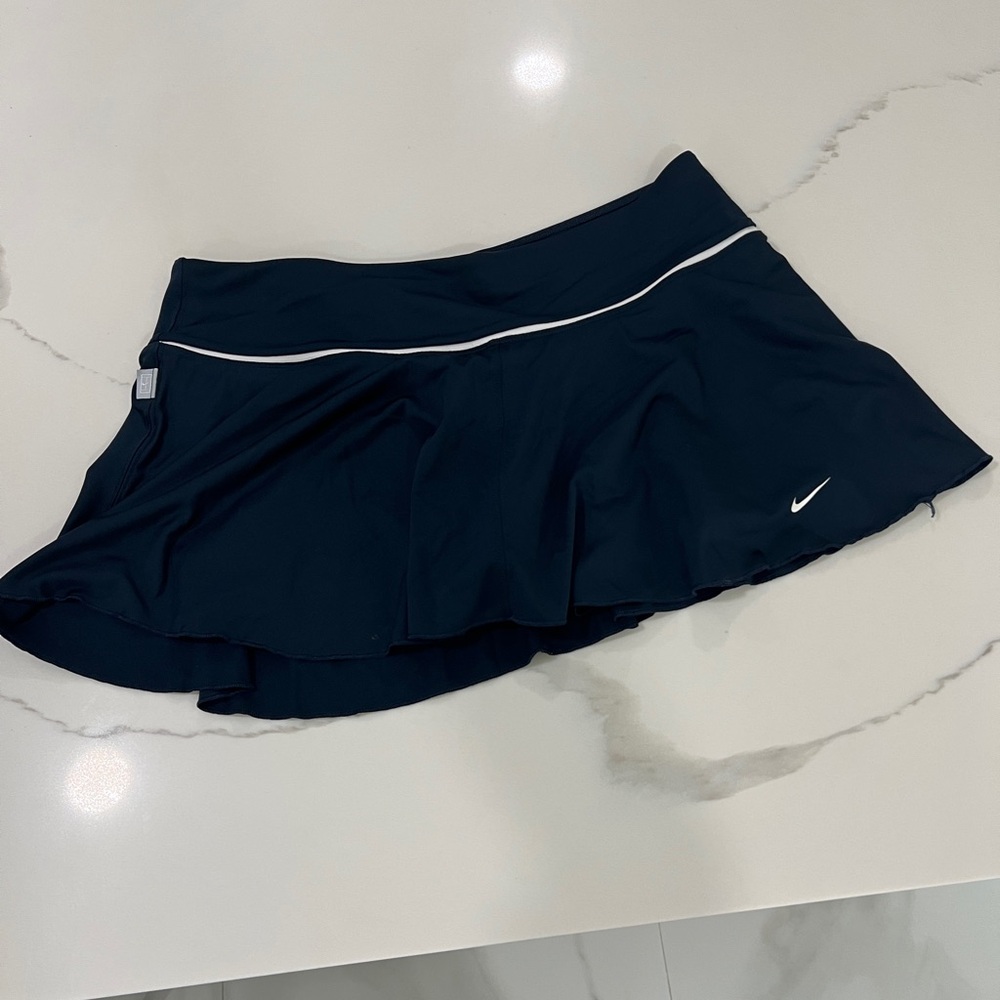 Women’s L Nike Tennis skirt